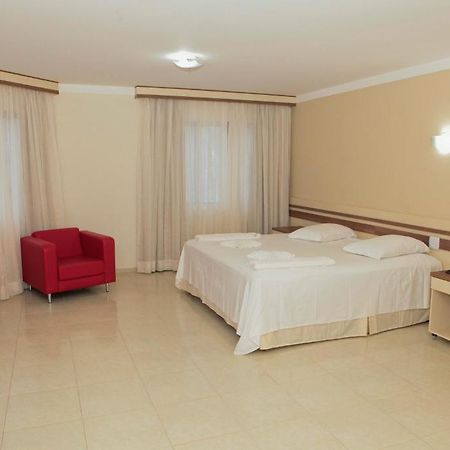 San Marino Palace Hotel Guarapuava Oda fotoğraf